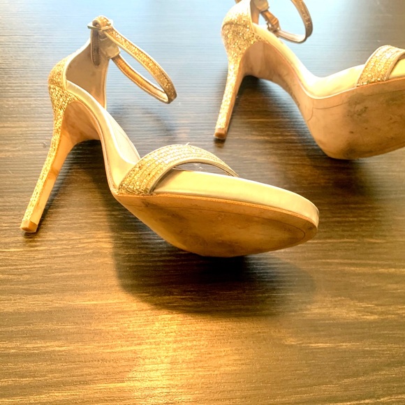 : Sam Edelman gold metallic glitter strapped, open-toe heels. - Picture 4 of 4
